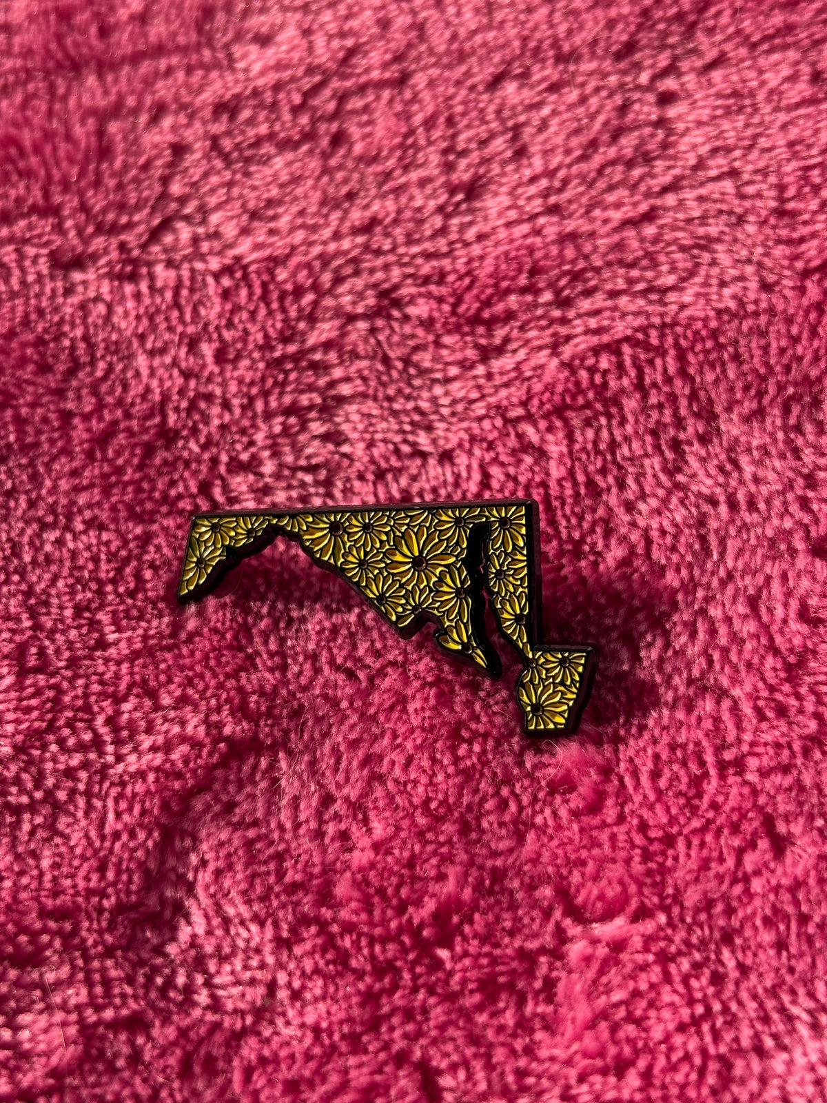 Maryland Dogwood Susan Enamel Pin